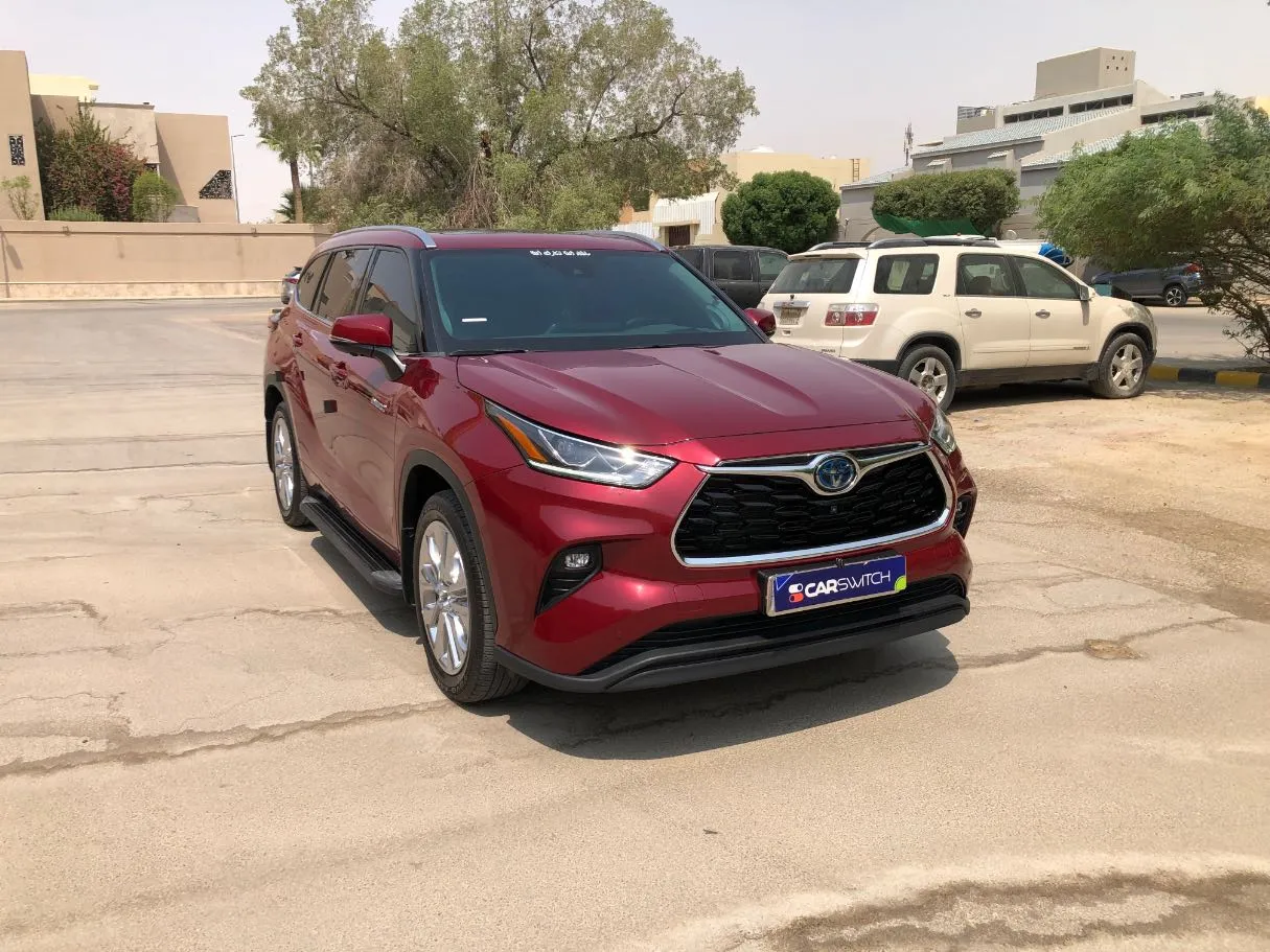 Car image 3