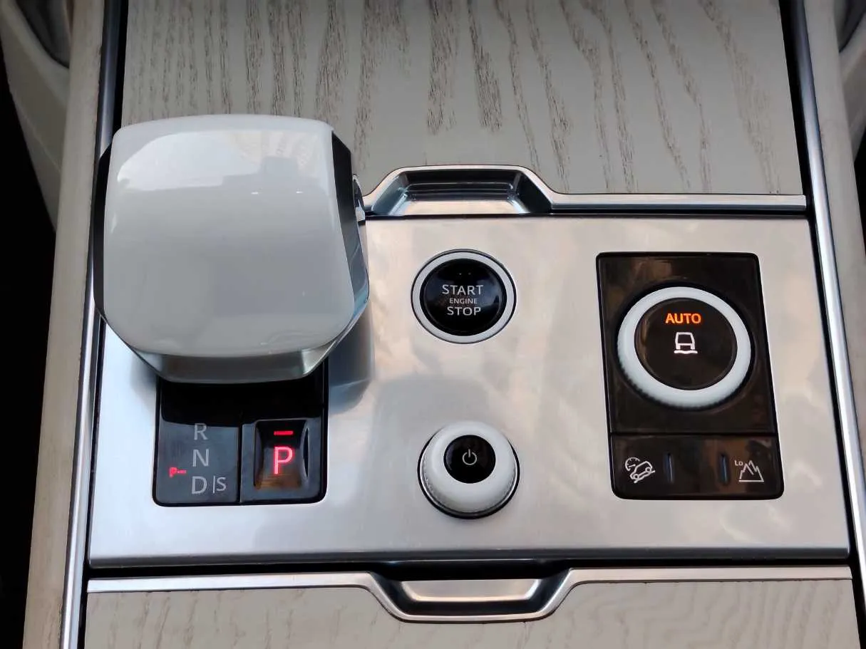 Car image 20