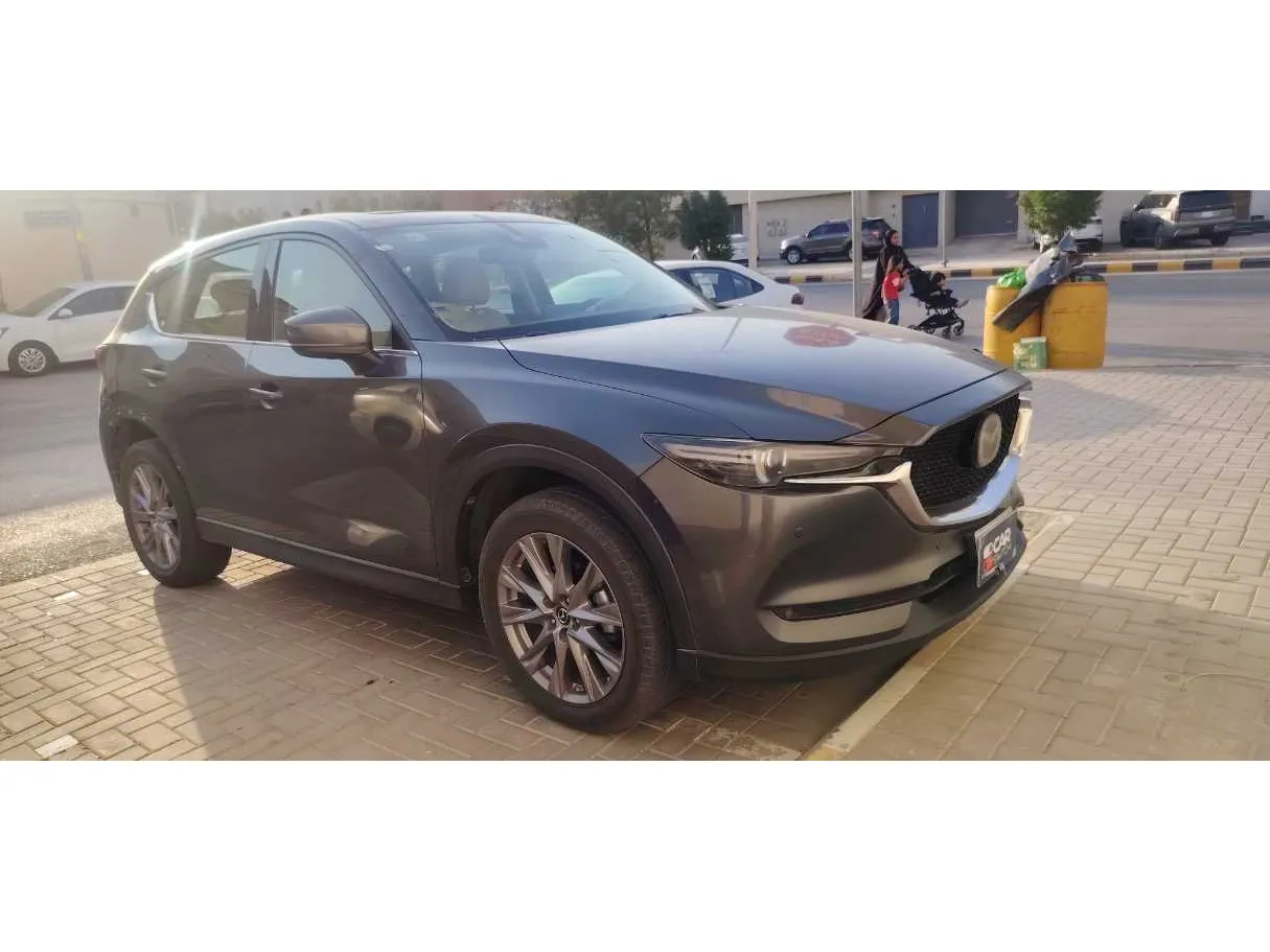 Car image 3
