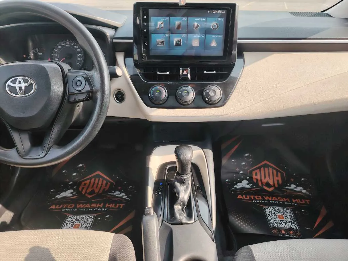 Car image 18