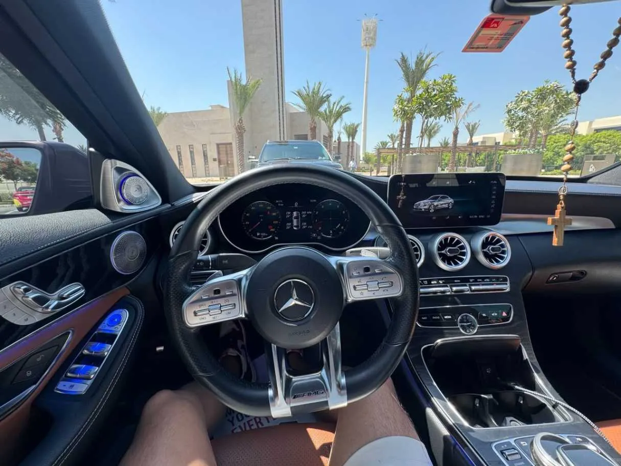 Car image 17