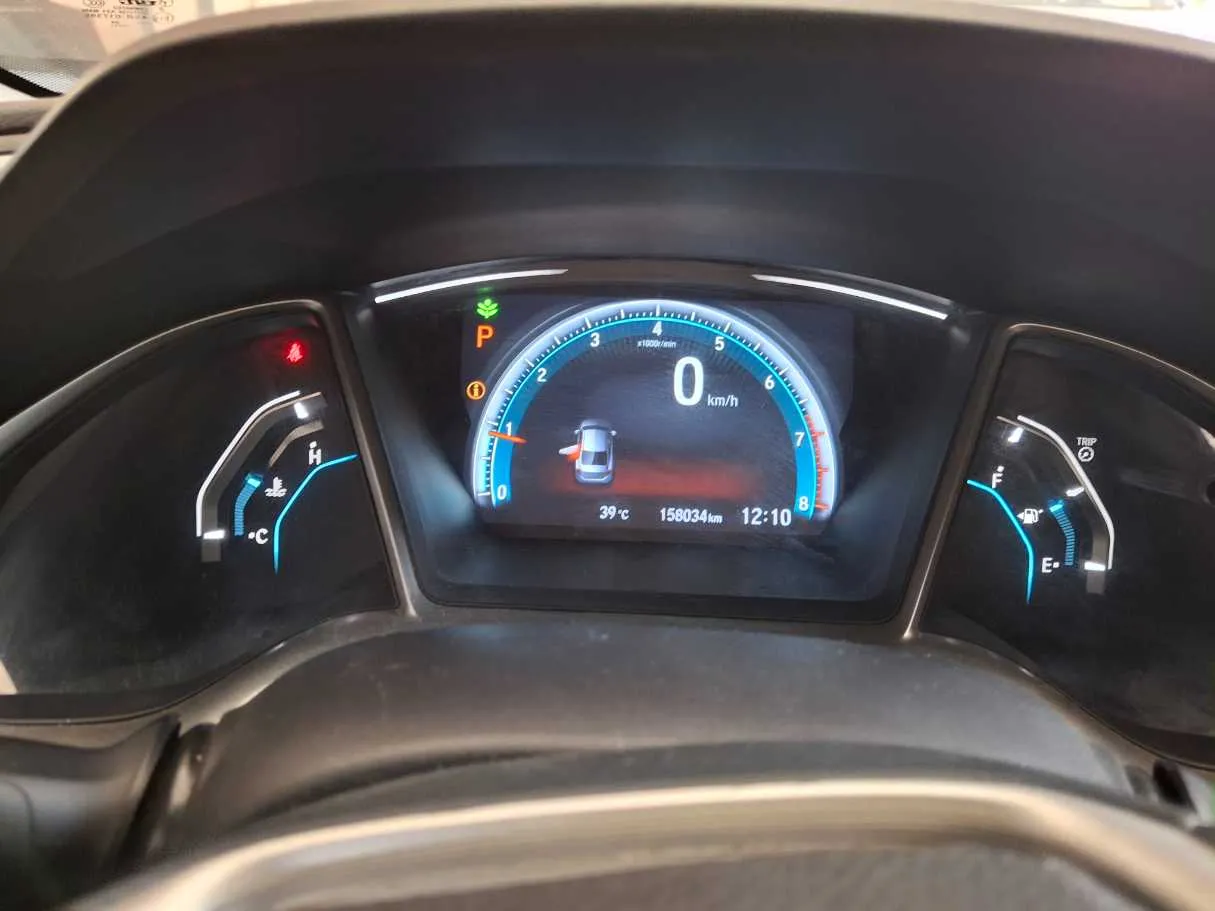 Car image 18