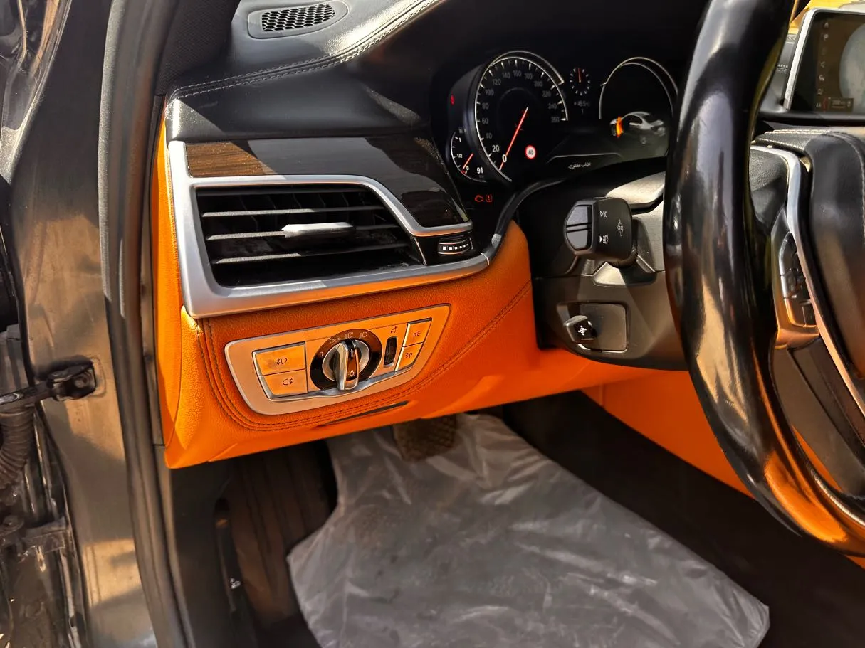 Car image 29
