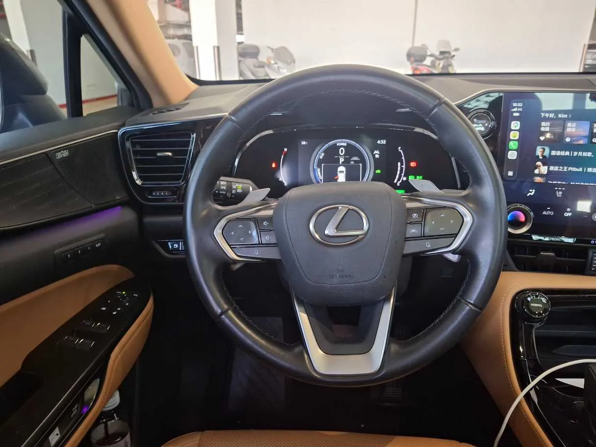 Car image 17