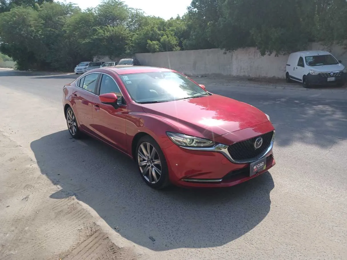 Car image 3