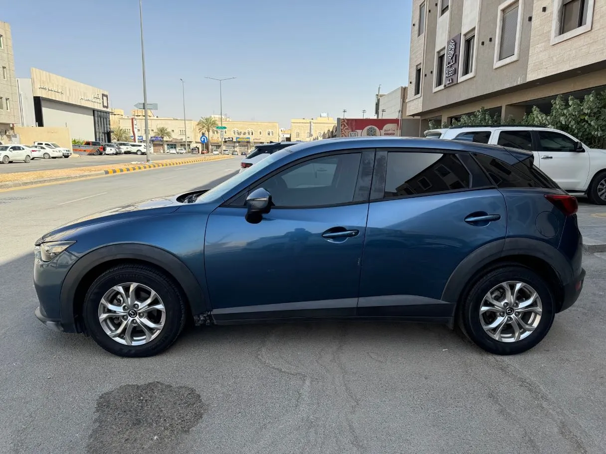 Car image 8