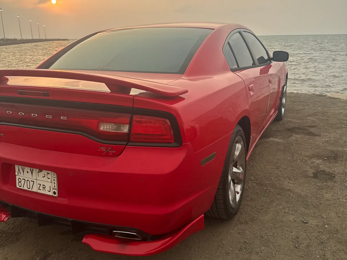 Car image 3