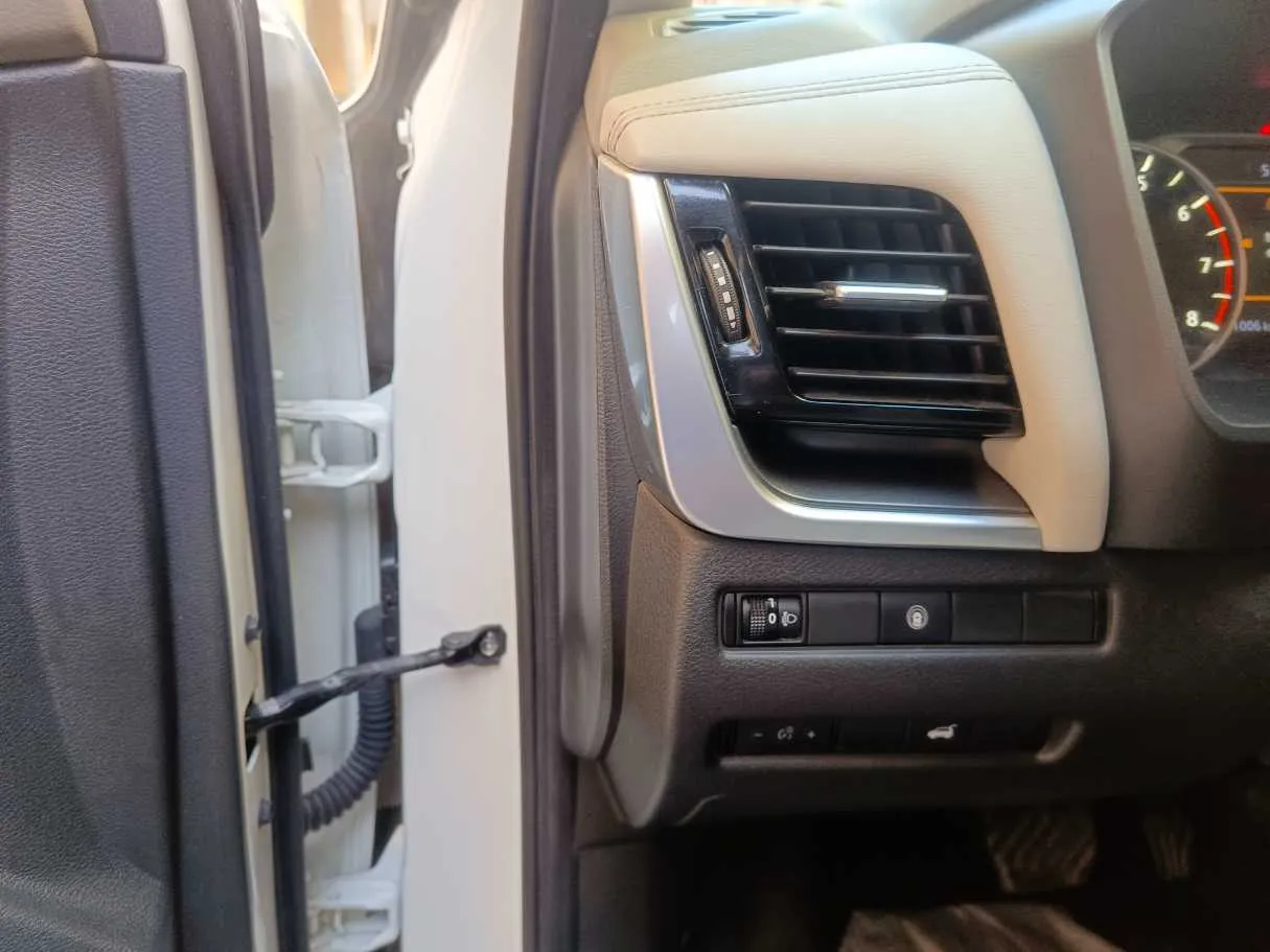Car image 33