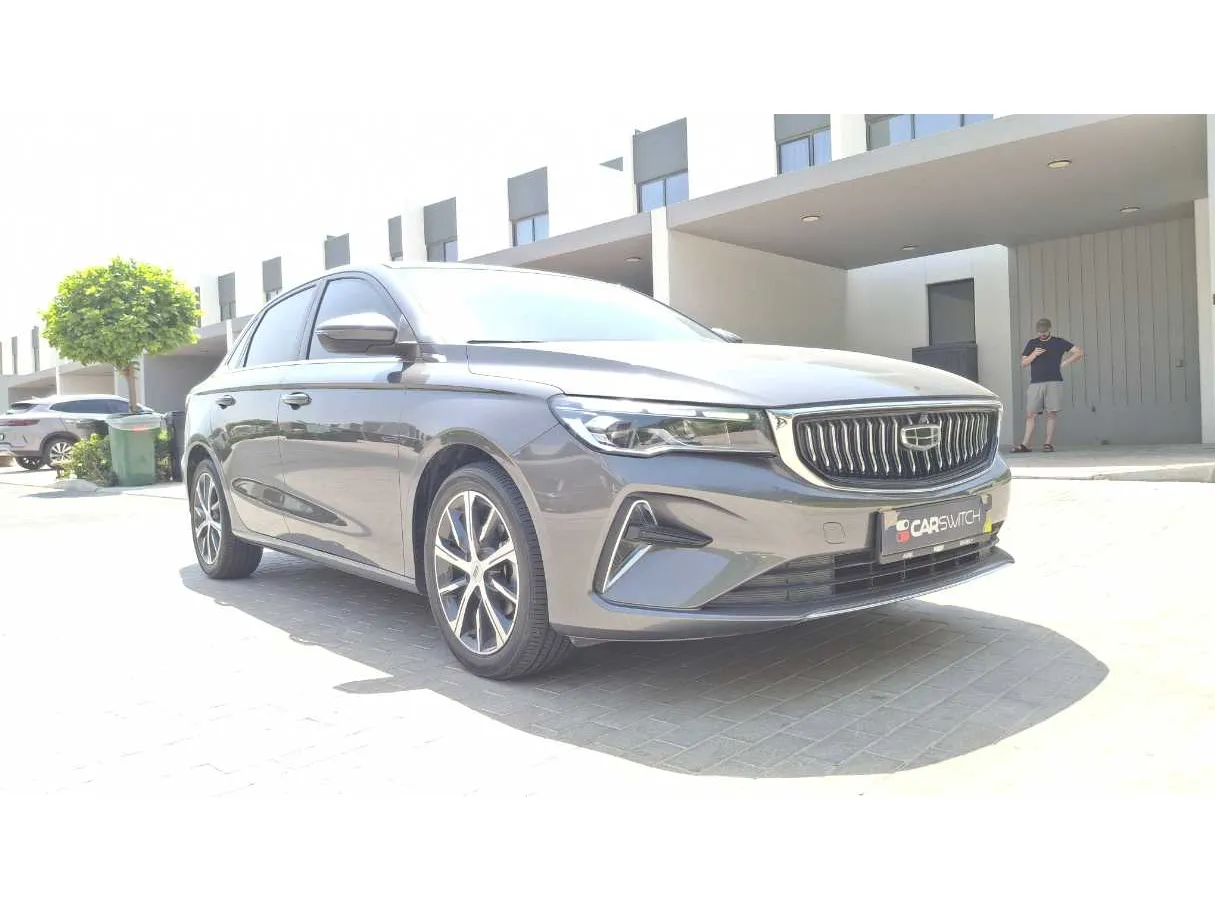 Car image 3