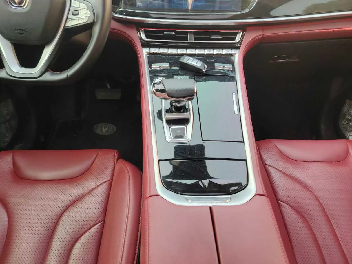 Car image 24