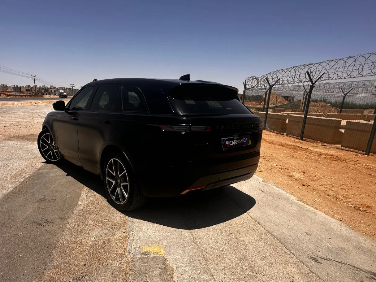 Car image 7