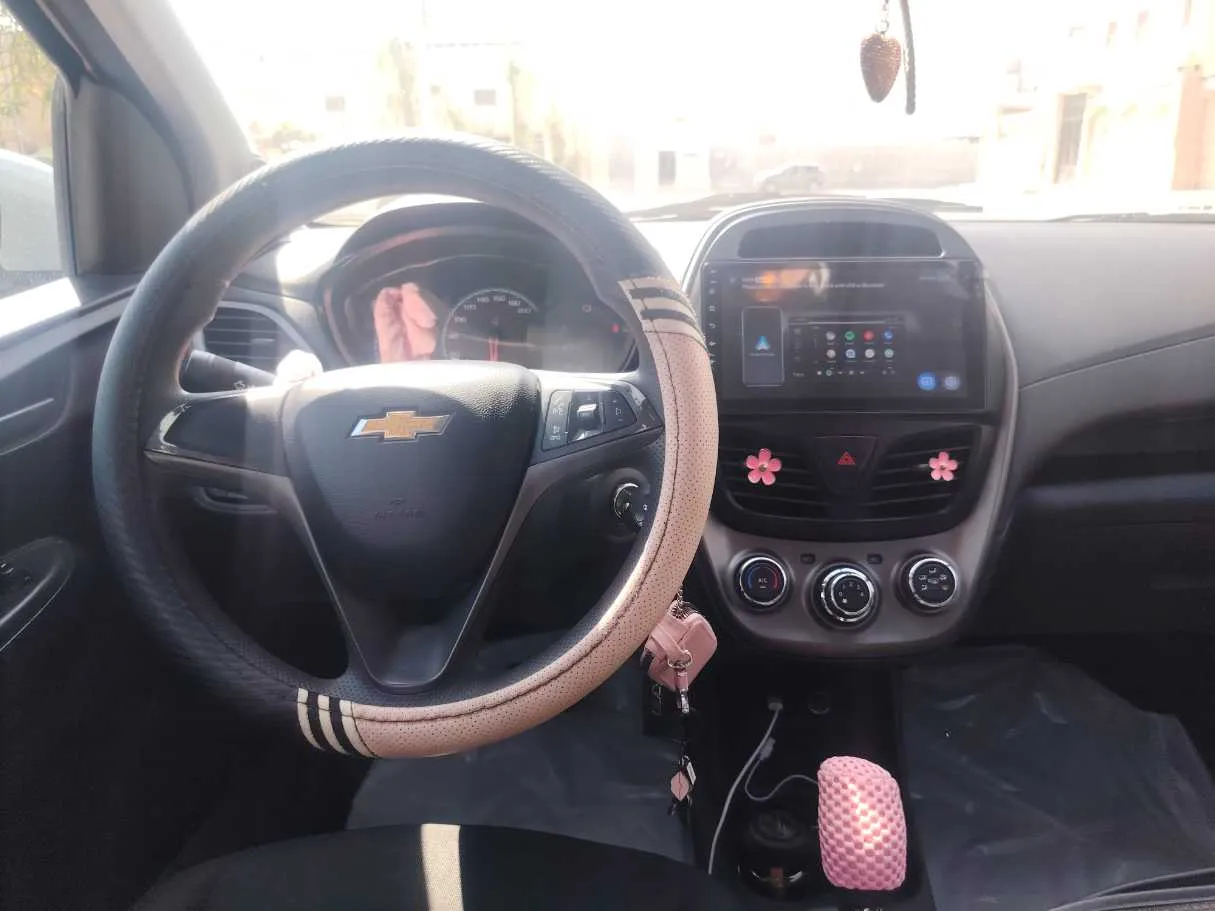 Car image 16