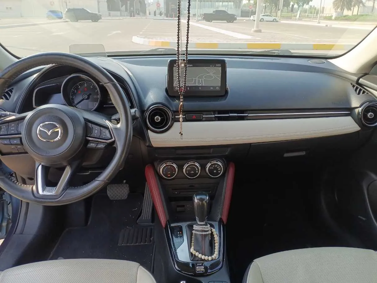 Car image 15