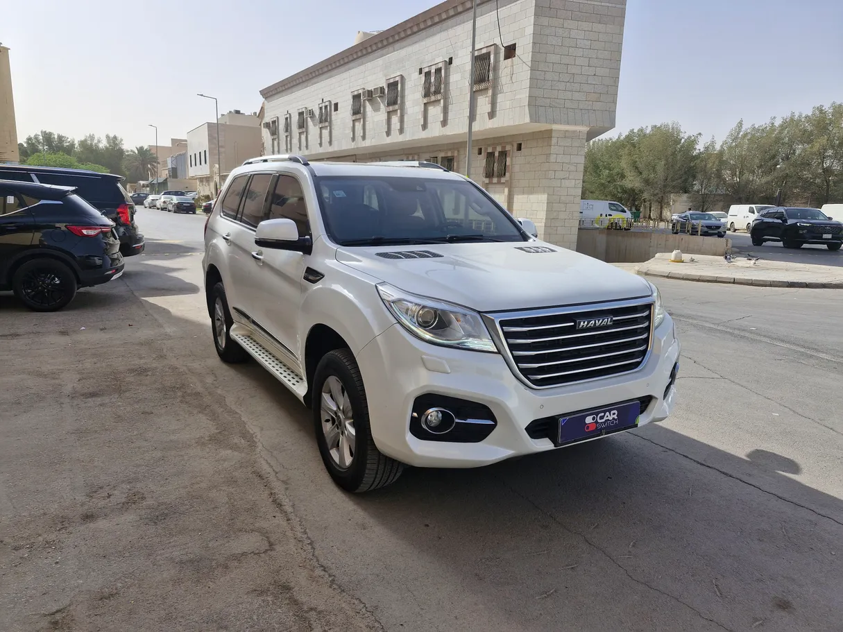 Car image 3