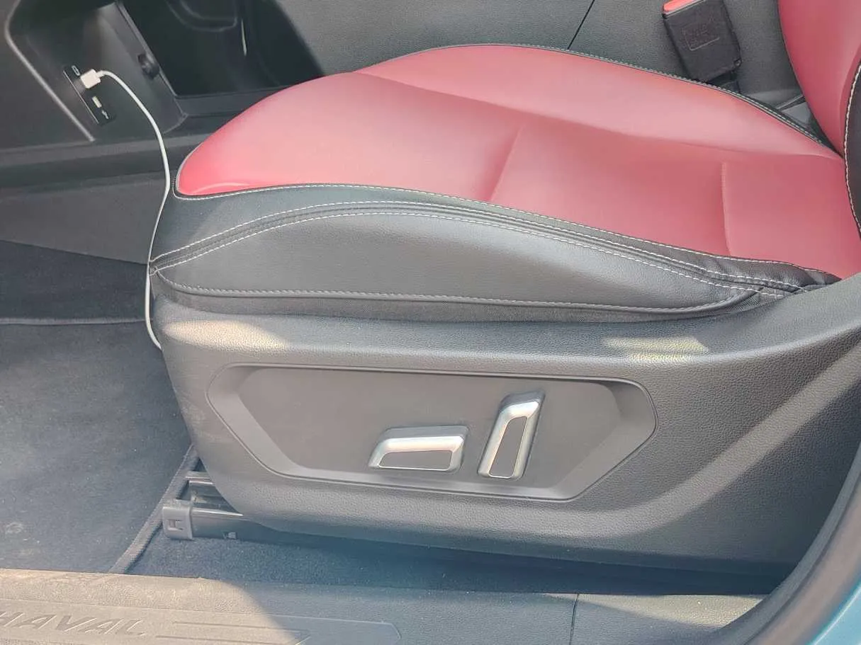 Car image 32
