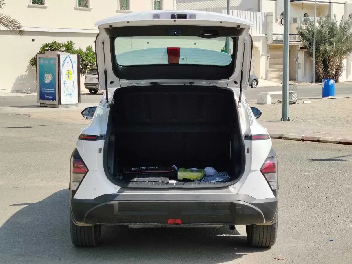 Car image 23