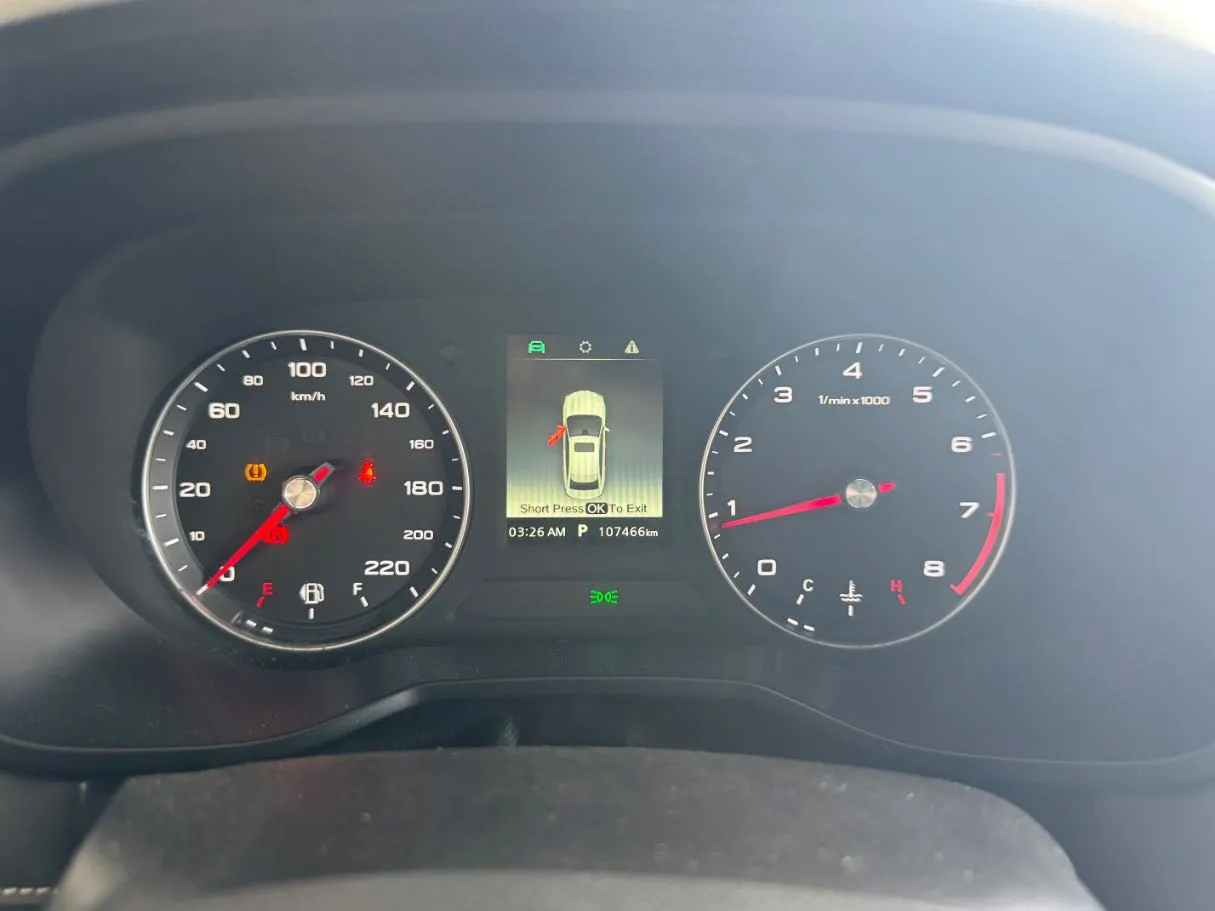 Car image 10