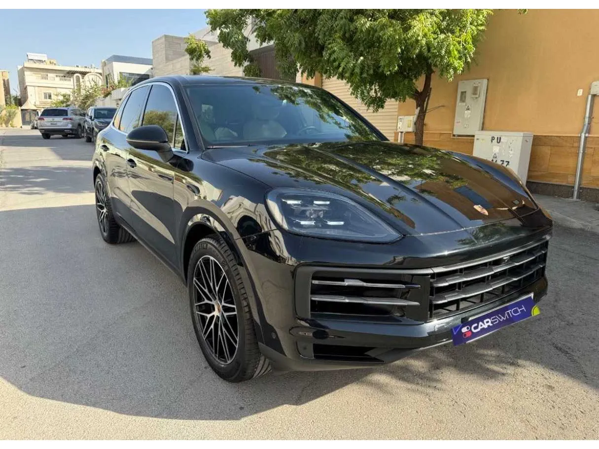 Car image 3
