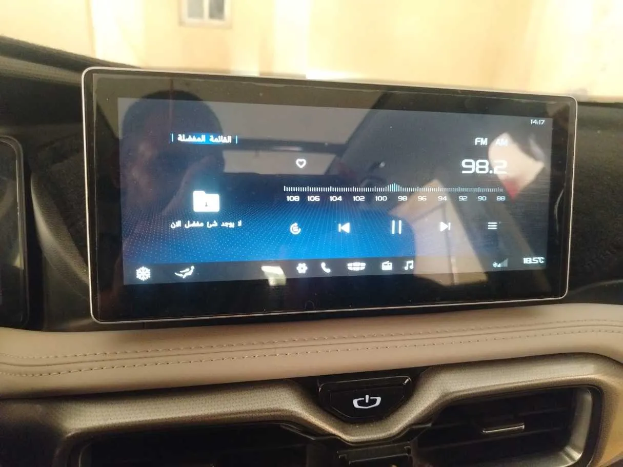 Car image 27