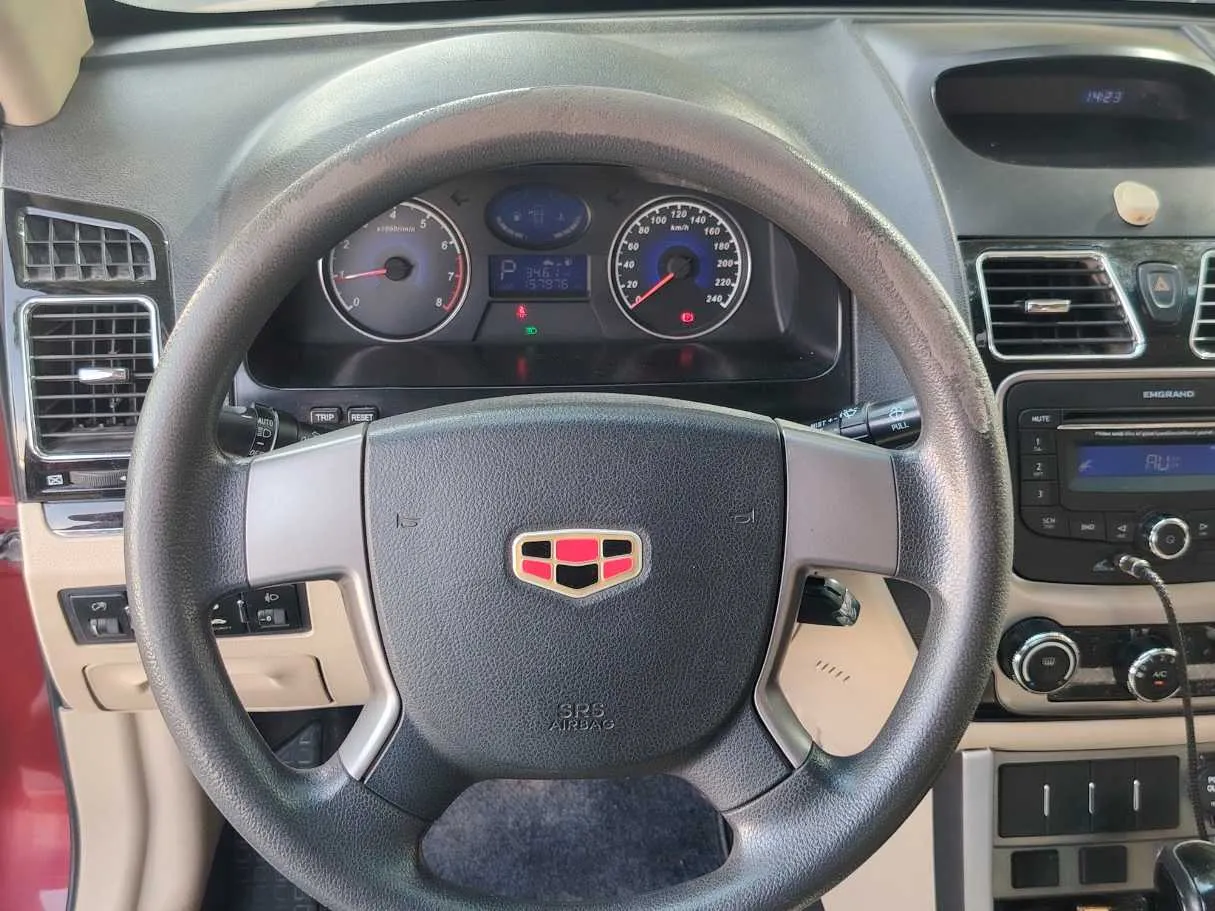 Car image 17