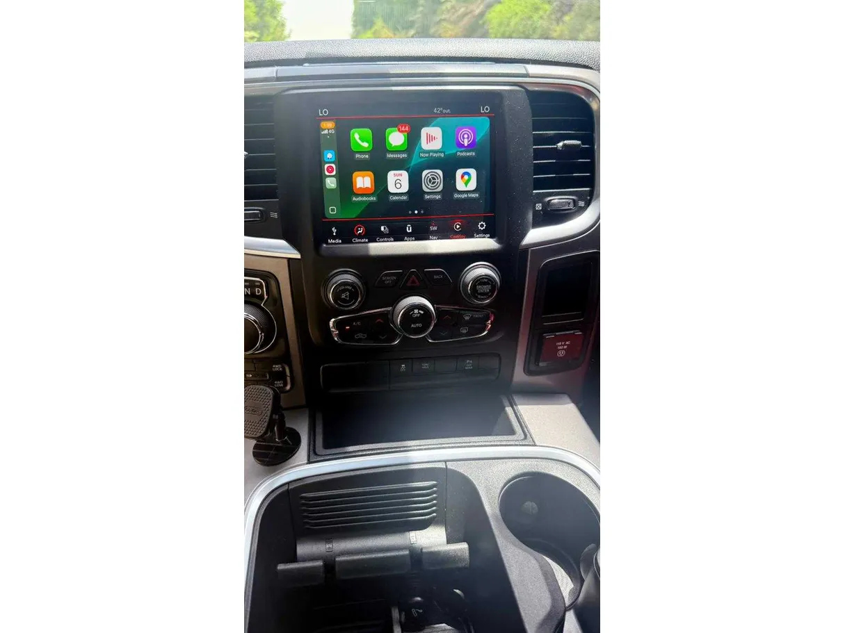Car image 27
