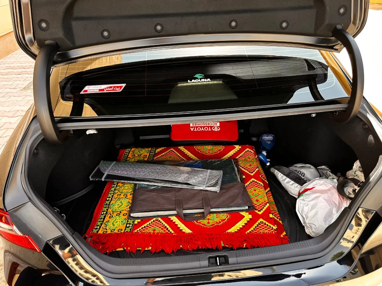 Car image 21