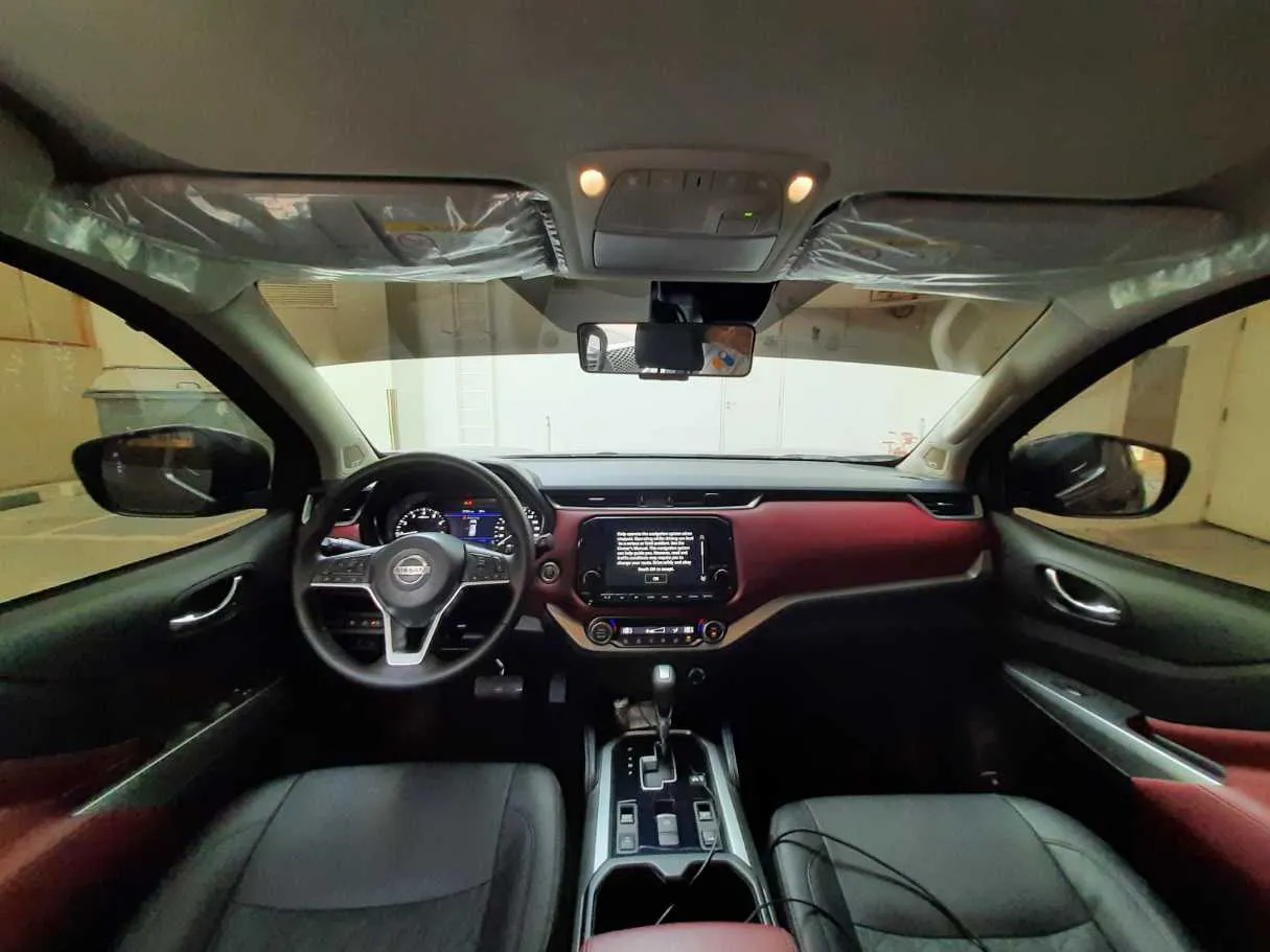 Car image 14