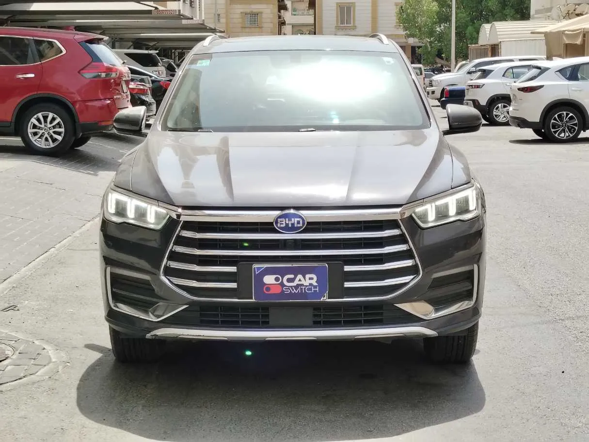 Car image 2