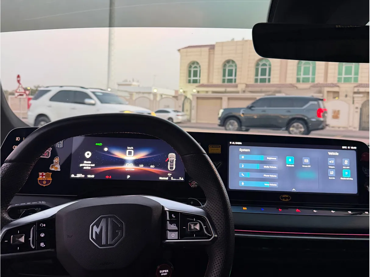 Car image 6