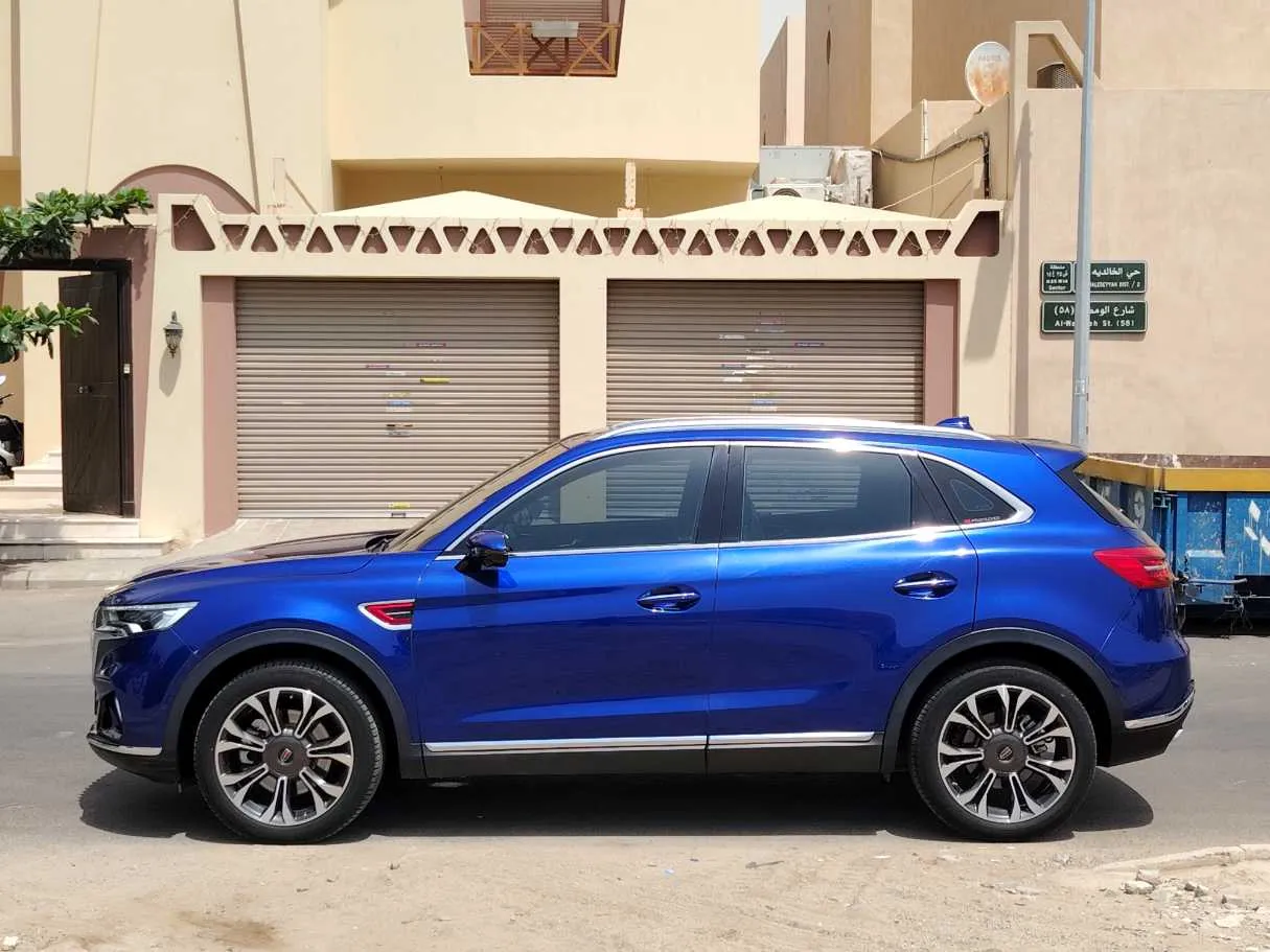 Car image 8