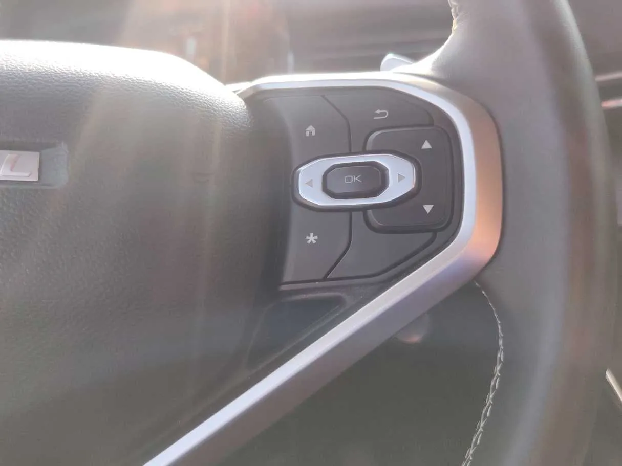 Car image 23