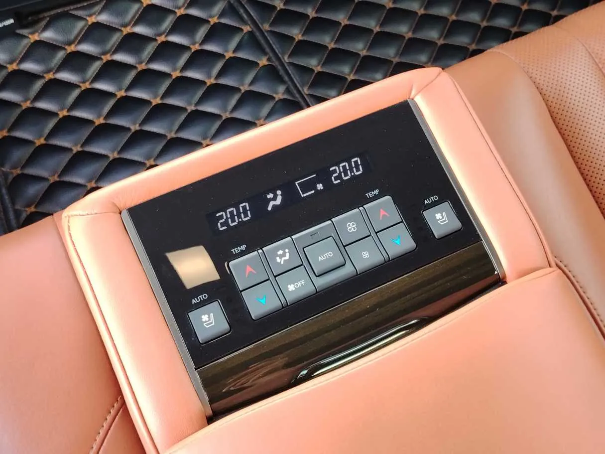 Car image 42