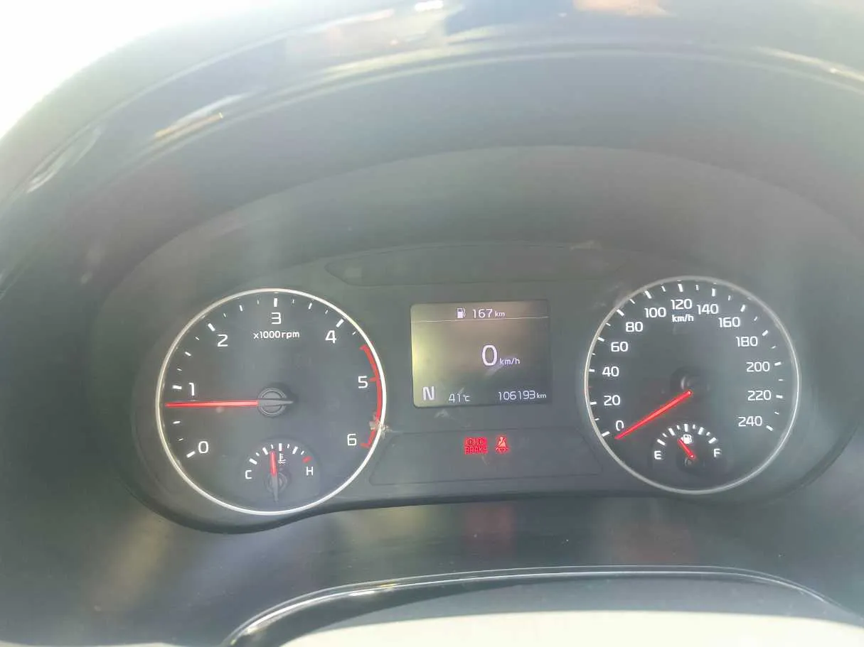 Car image 24