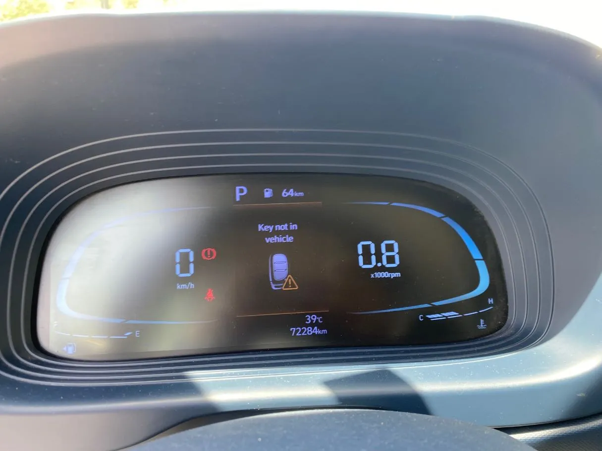 Car image 17