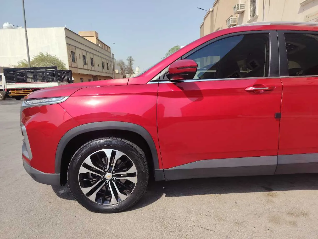 Car image 9