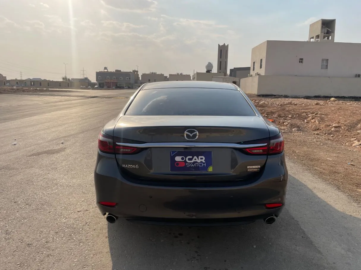 Car image 6