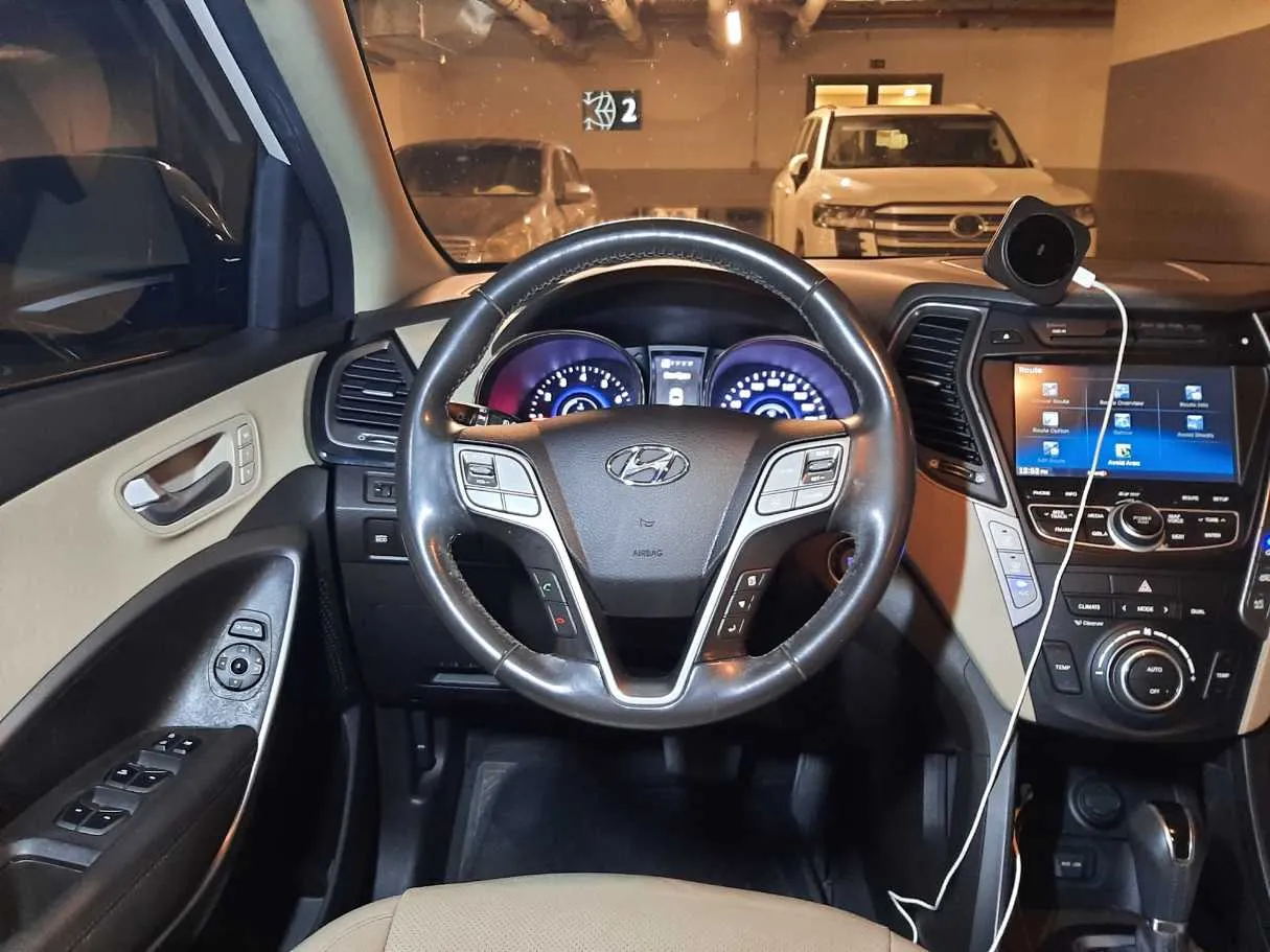 Car image 13