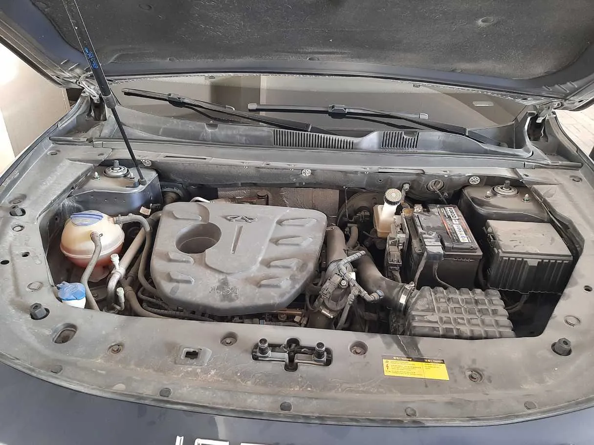 Car image 19