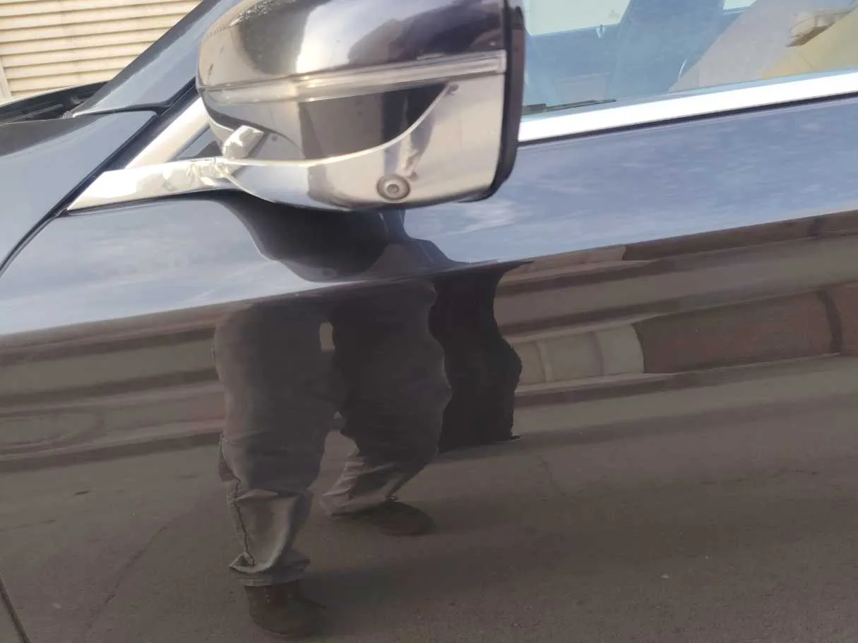 Car image 35