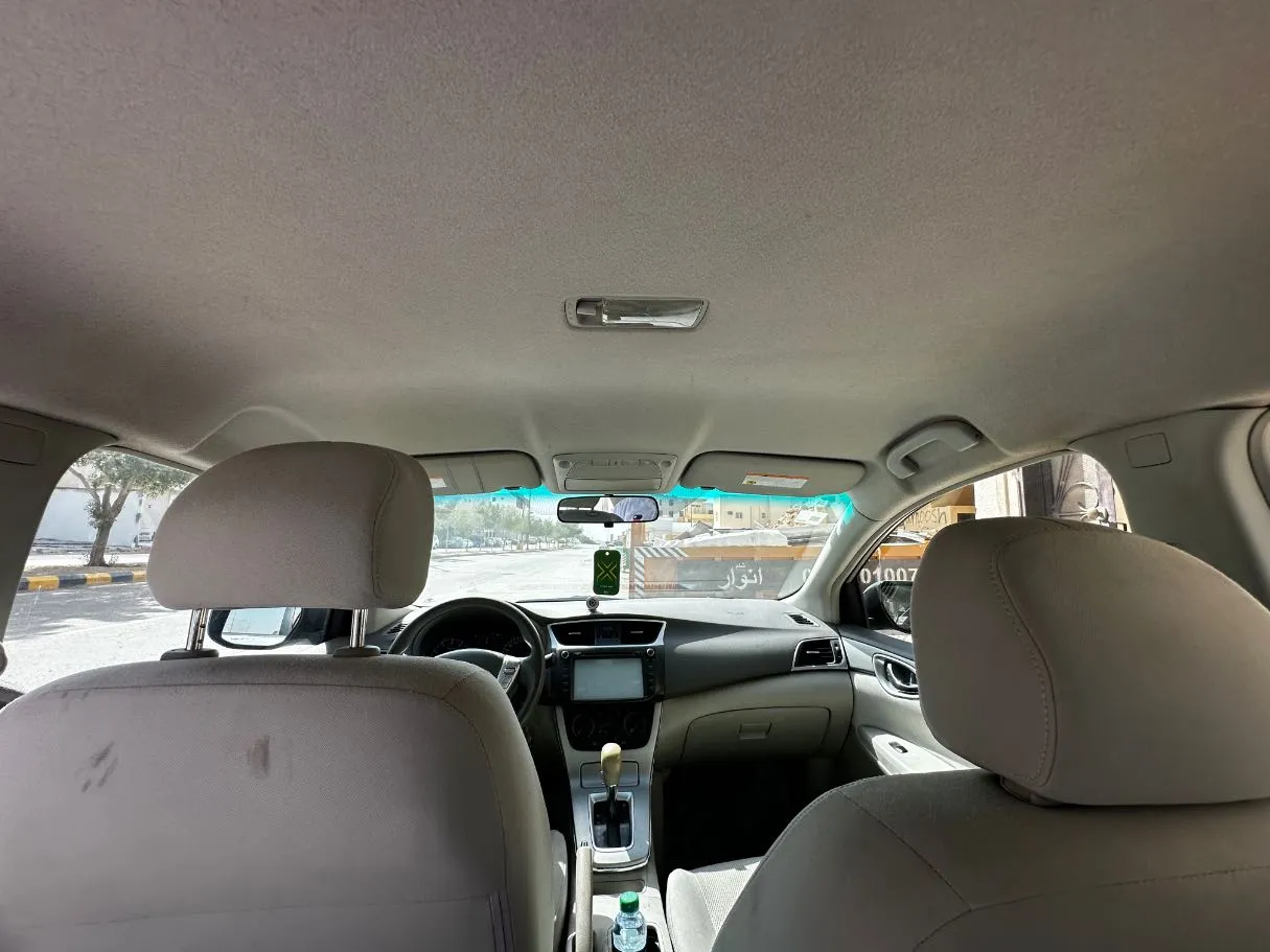 Car image 16
