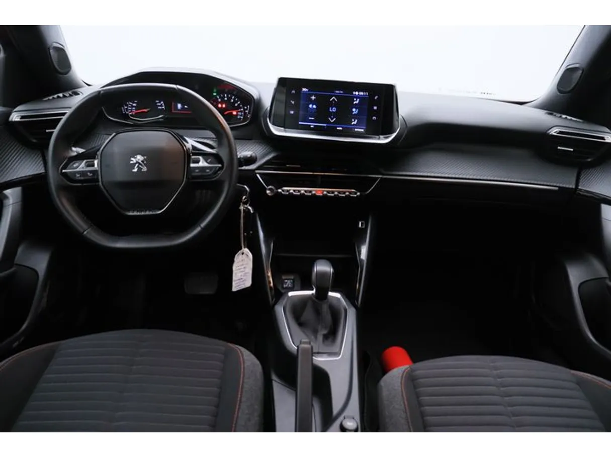 Car image 14