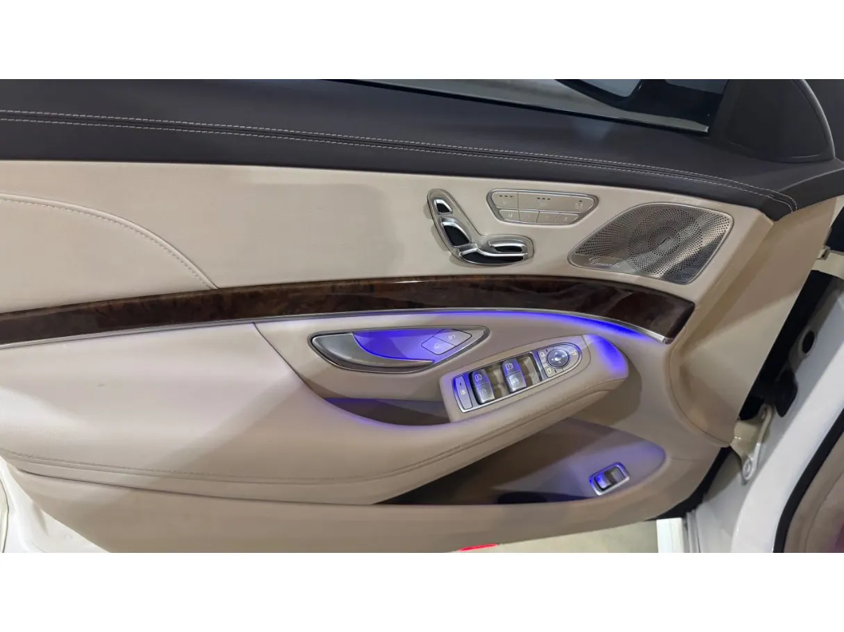 Car image 30