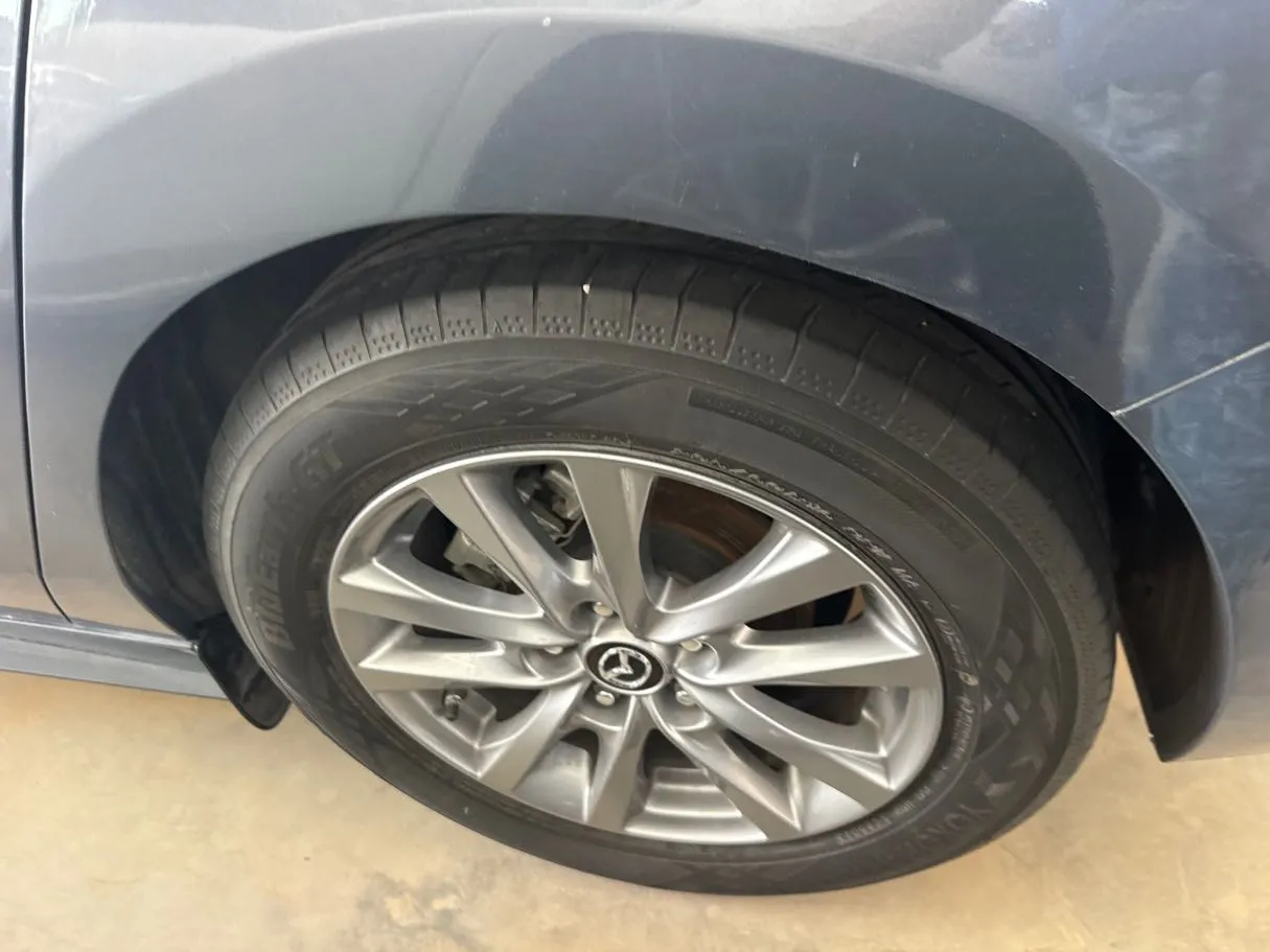 Car image 7