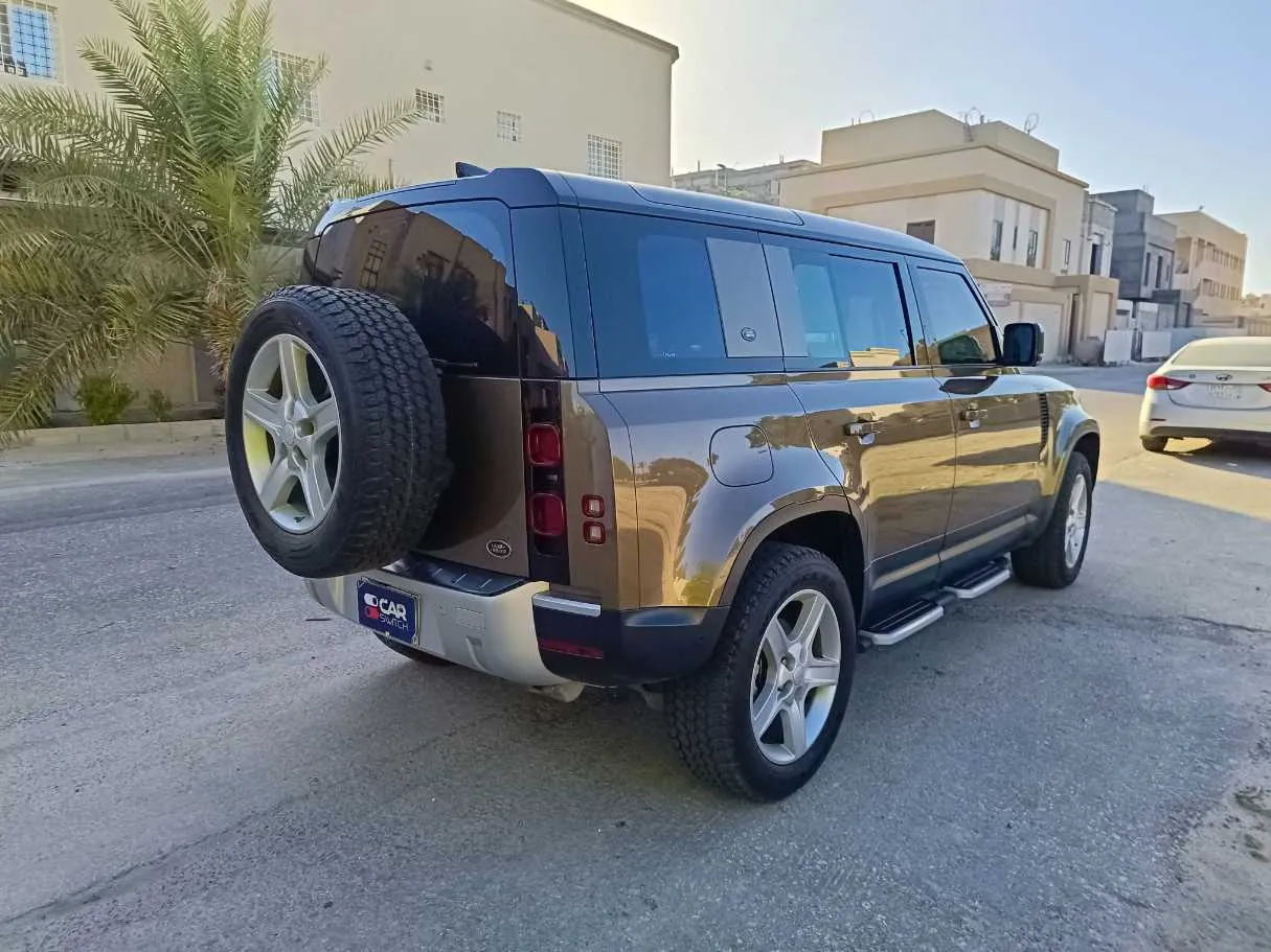 Car image 5
