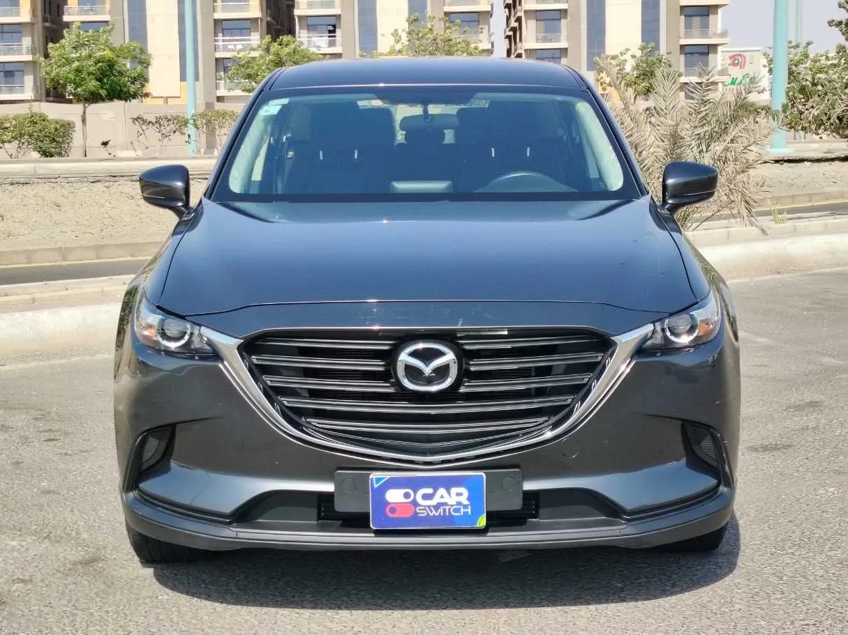Car image 3