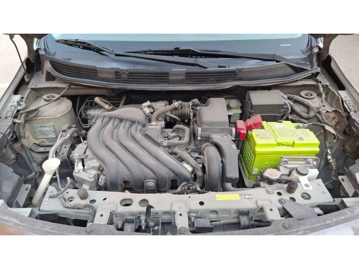 Car image 19