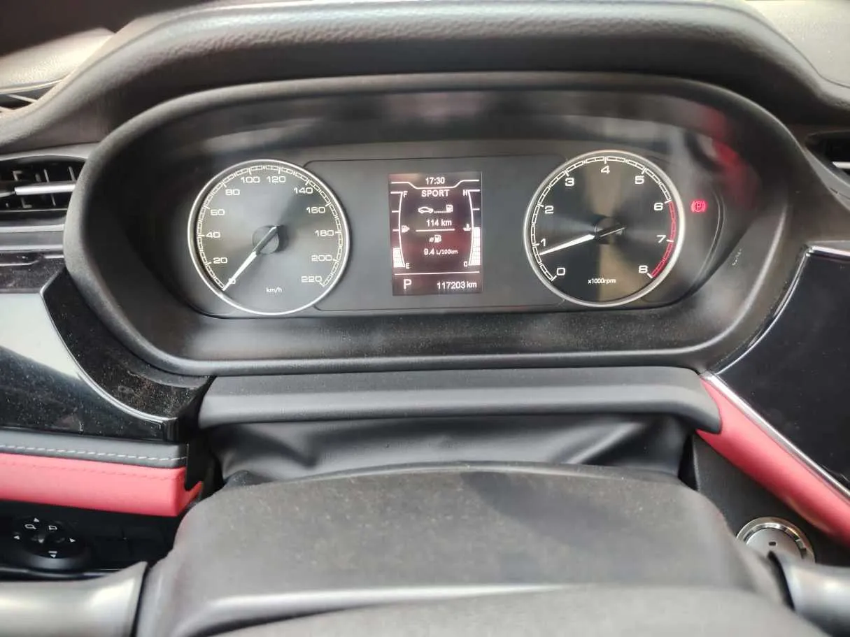 Car image 27