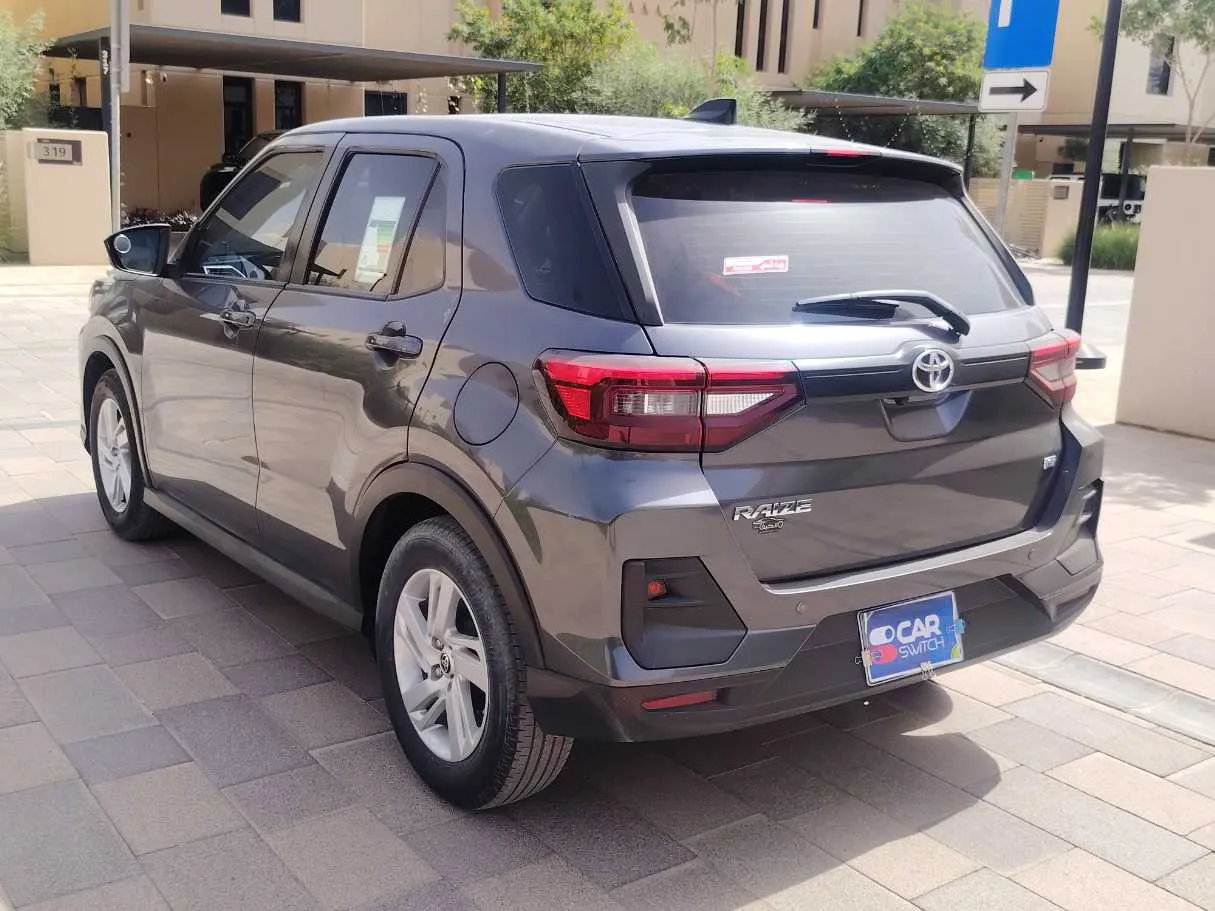 Car image 7