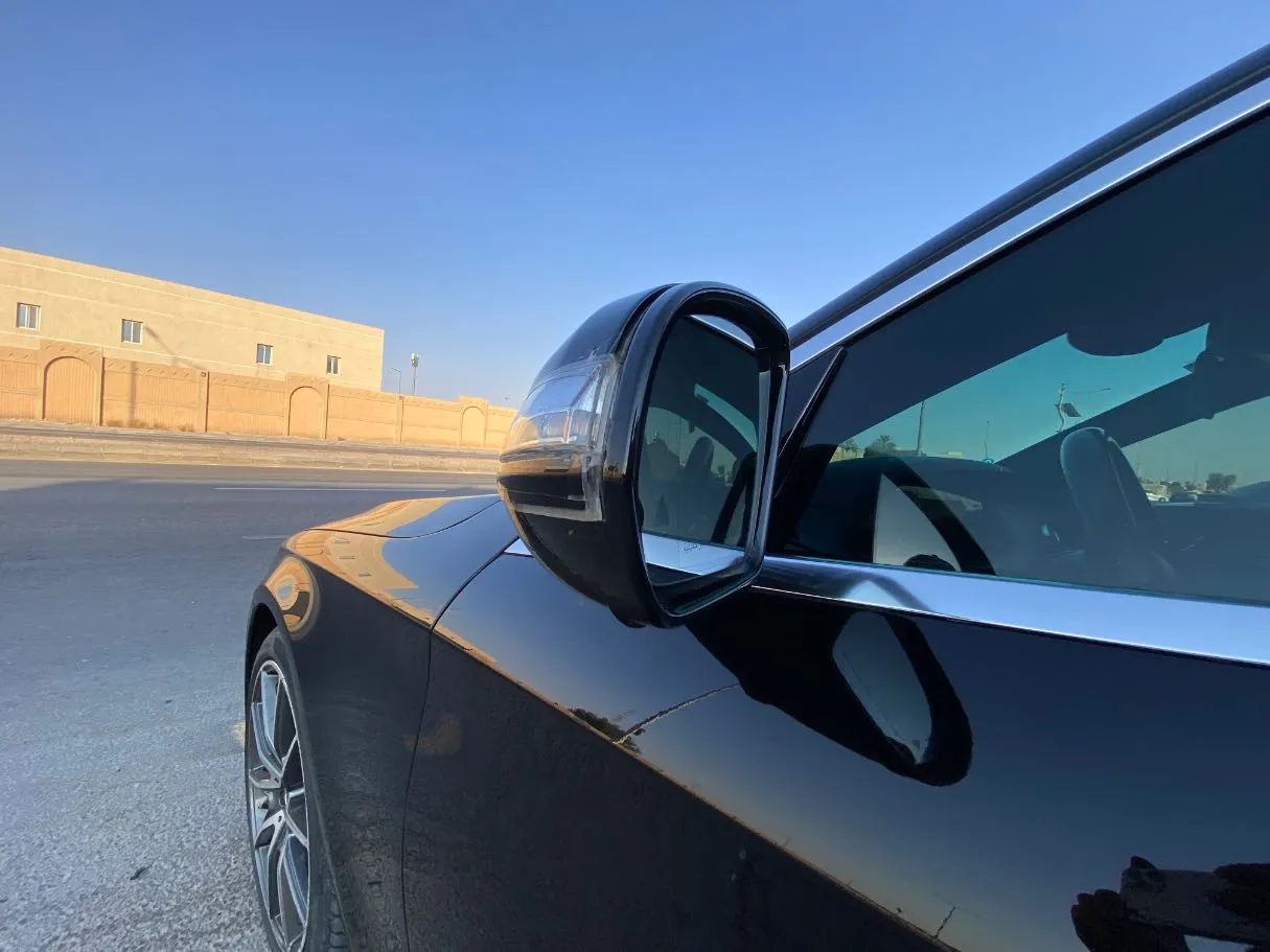 Car image 27