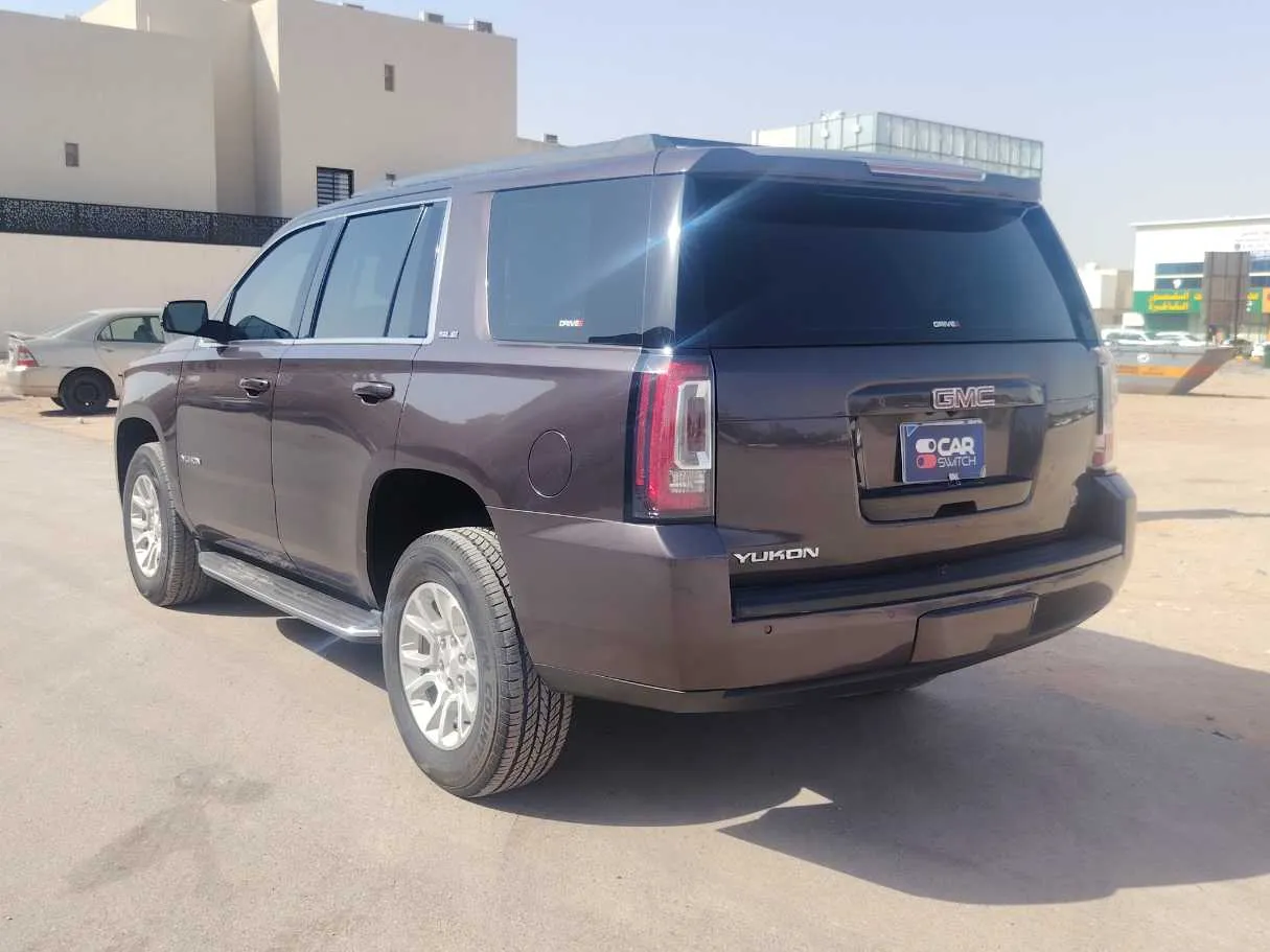 Car image 7